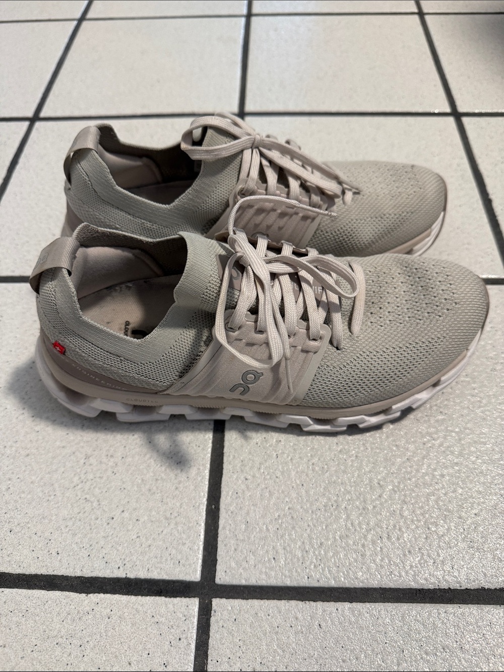 On cloudswift 4 road-running shoes - Picture 2 of 5